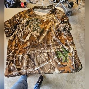 Realtree xl short sheelve silkie shirt